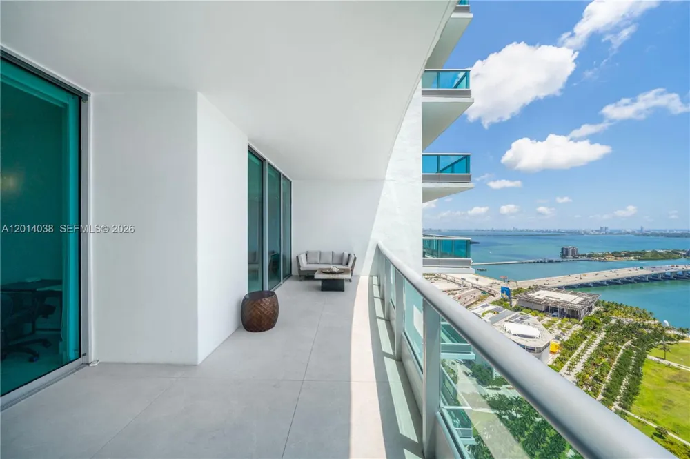 900 Biscayne Blvd #4202 Miami, FL 33132