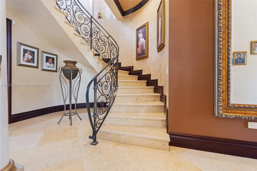 9861 NW 135th St Hialeah Gardens, FL 33018