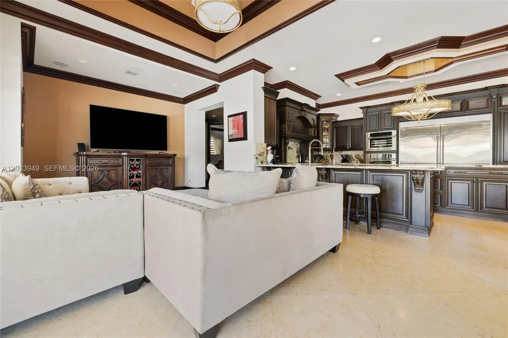 9861 NW 135th St Hialeah Gardens, FL 33018