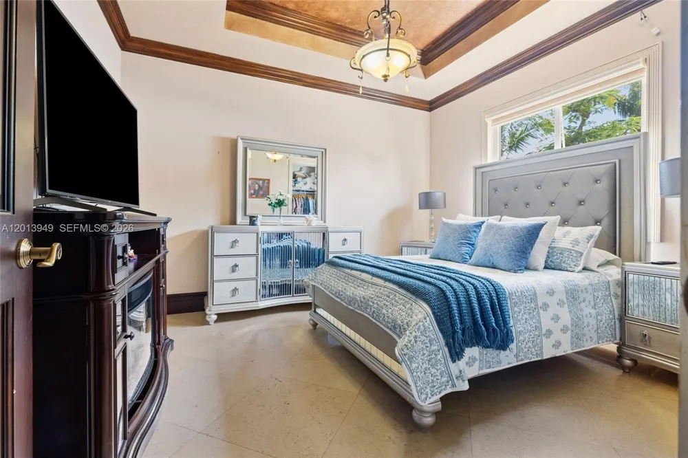 9861 NW 135th St Hialeah Gardens, FL 33018