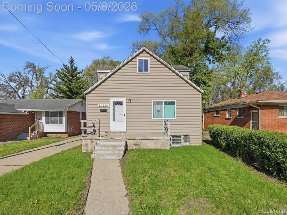 20839 Reimanville Avenue Royal Oak Charter Township, MI 48220
