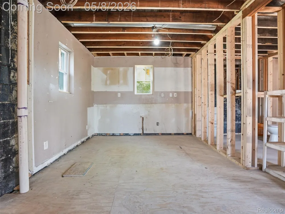 20839 Reimanville Avenue Royal Oak Charter Township, MI 48220