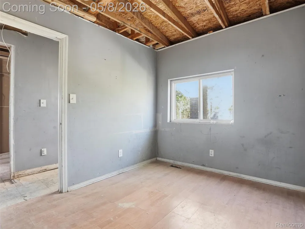 20839 Reimanville Avenue Royal Oak Charter Township, MI 48220