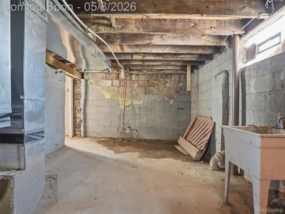 20839 Reimanville Avenue Royal Oak Charter Township, MI 48220