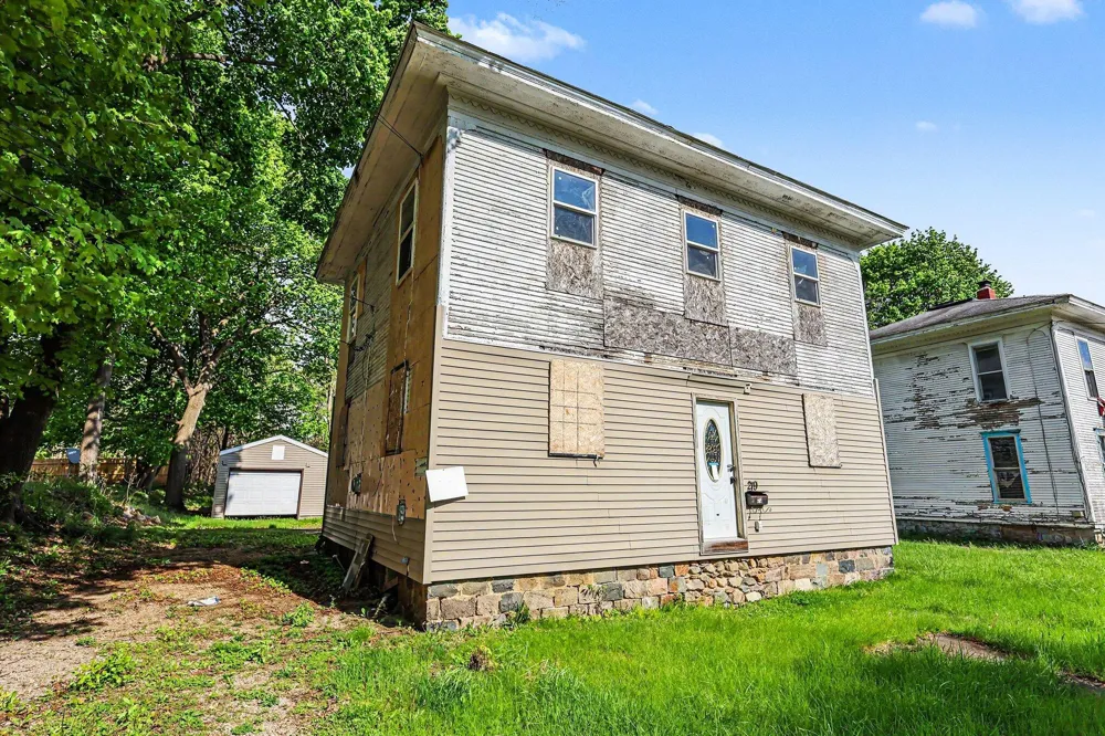 219 S Dalrymple Street Albion City, MI 49224