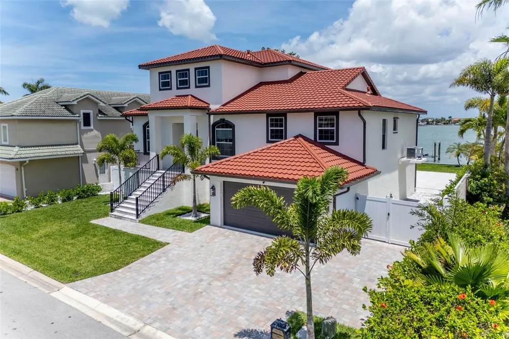 4 PARADISE LANE Treasure Island, FL 33706
