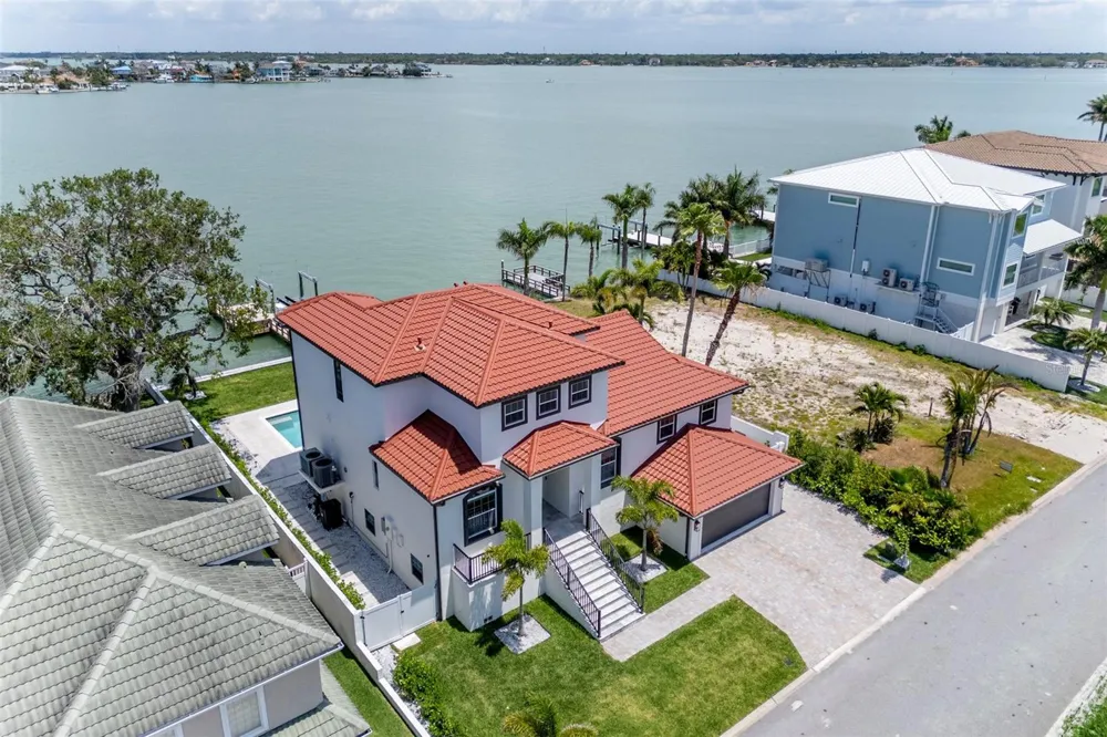 4 PARADISE LANE Treasure Island, FL 33706