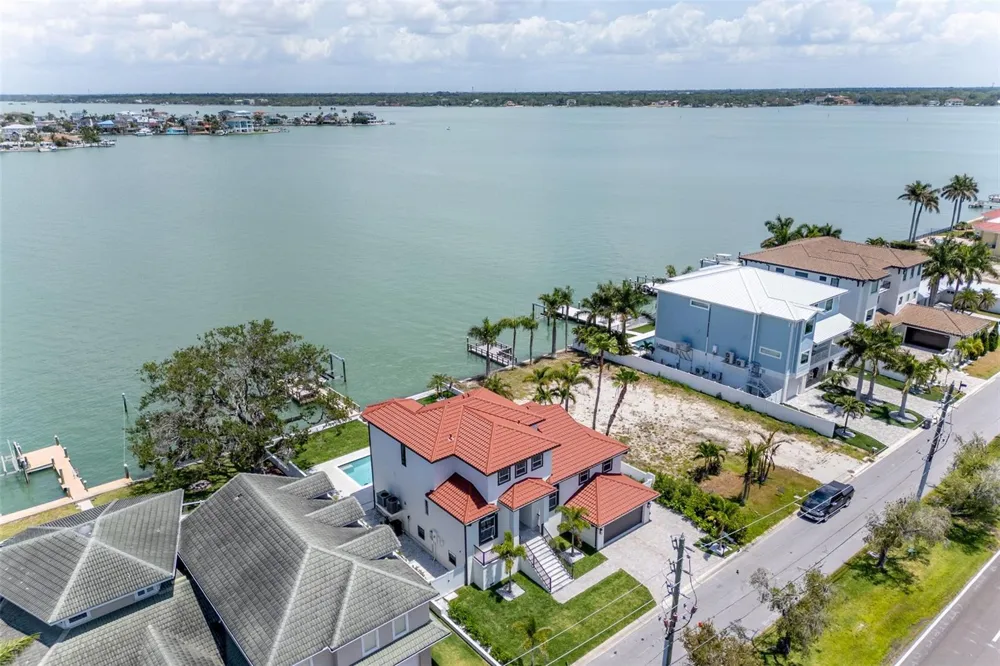 4 PARADISE LANE Treasure Island, FL 33706