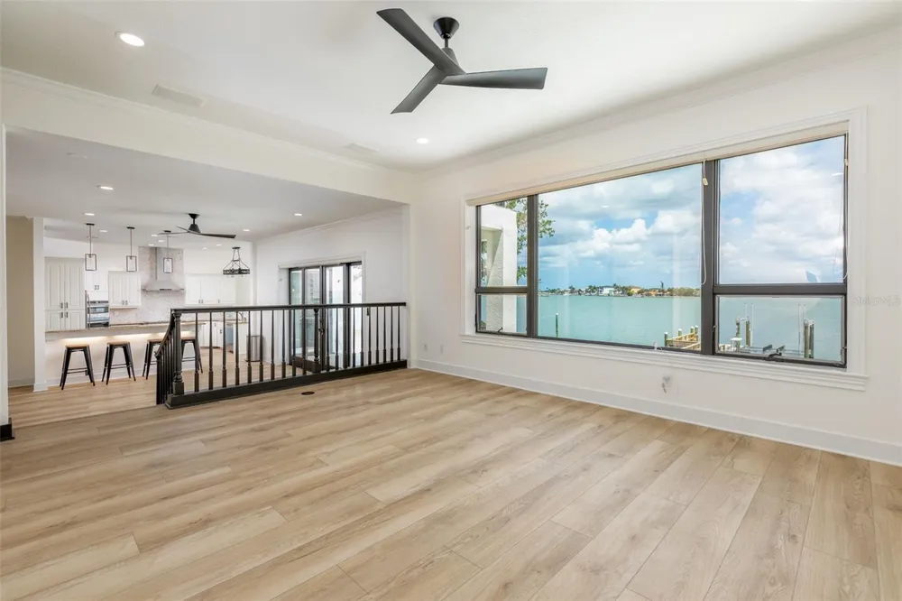 4 PARADISE LANE Treasure Island, FL 33706