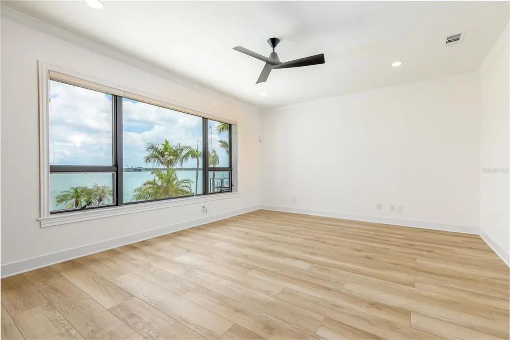 4 PARADISE LANE Treasure Island, FL 33706