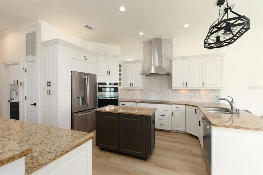 4 PARADISE LANE Treasure Island, FL 33706
