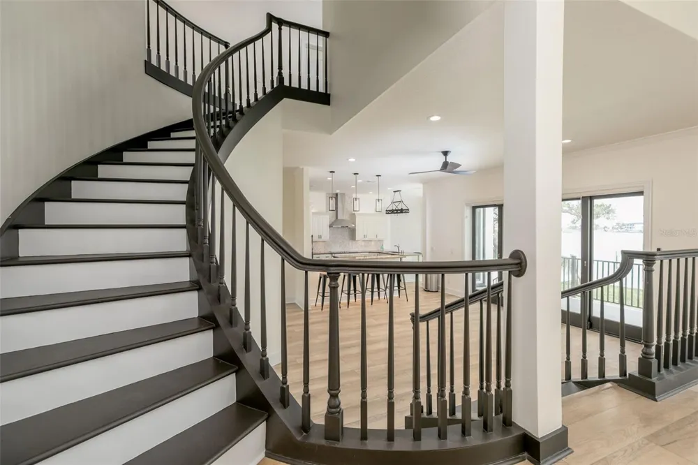 4 PARADISE LANE Treasure Island, FL 33706