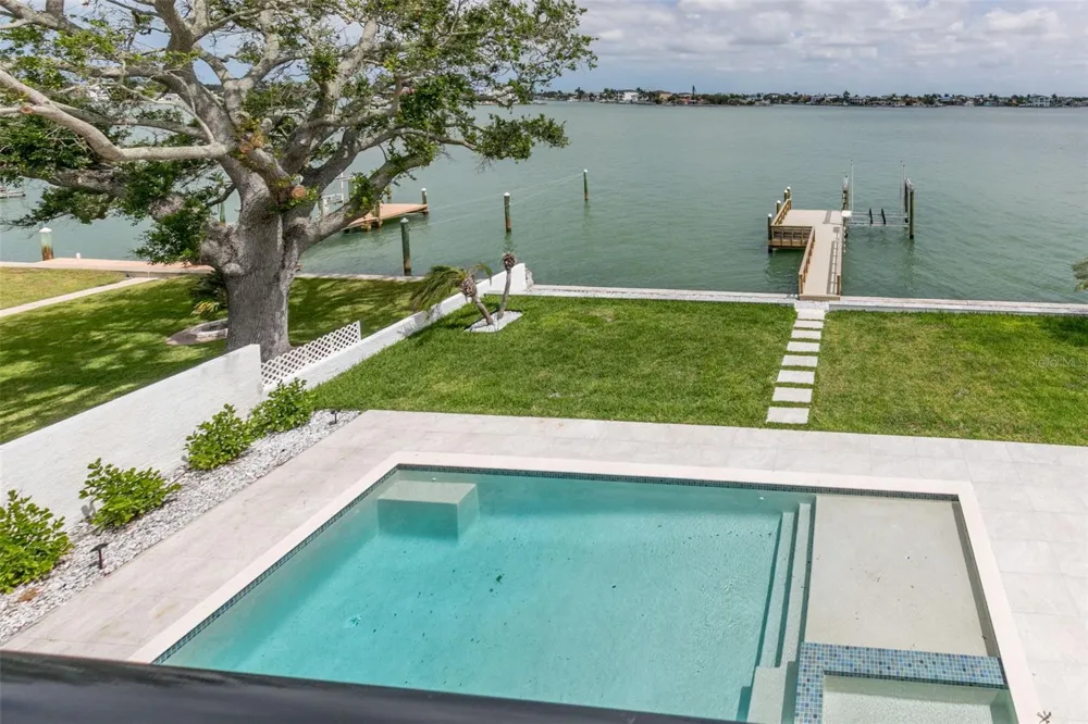 4 PARADISE LANE Treasure Island, FL 33706