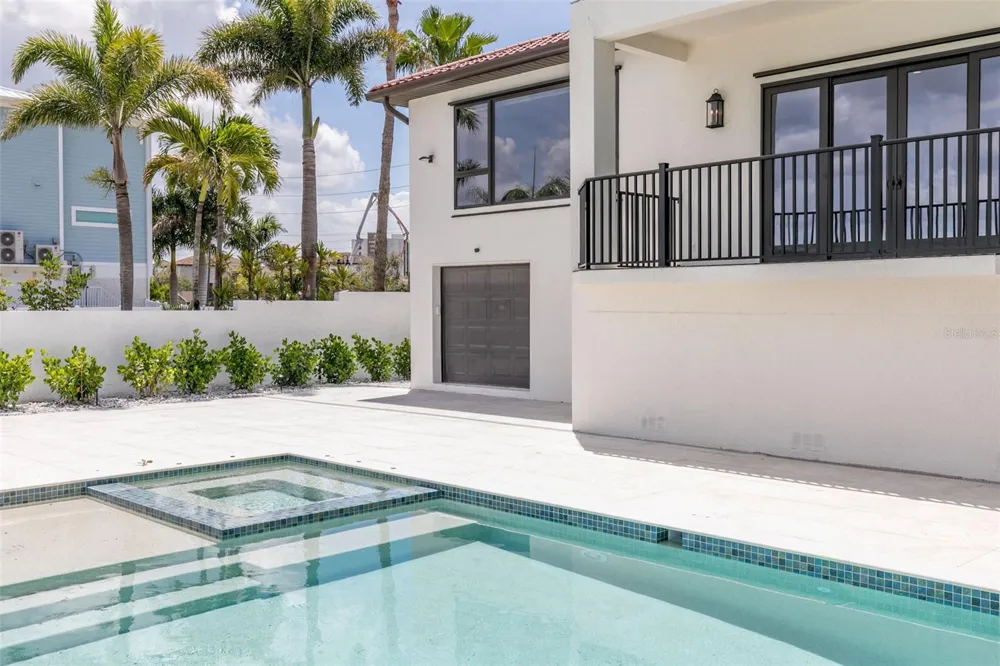 4 PARADISE LANE Treasure Island, FL 33706