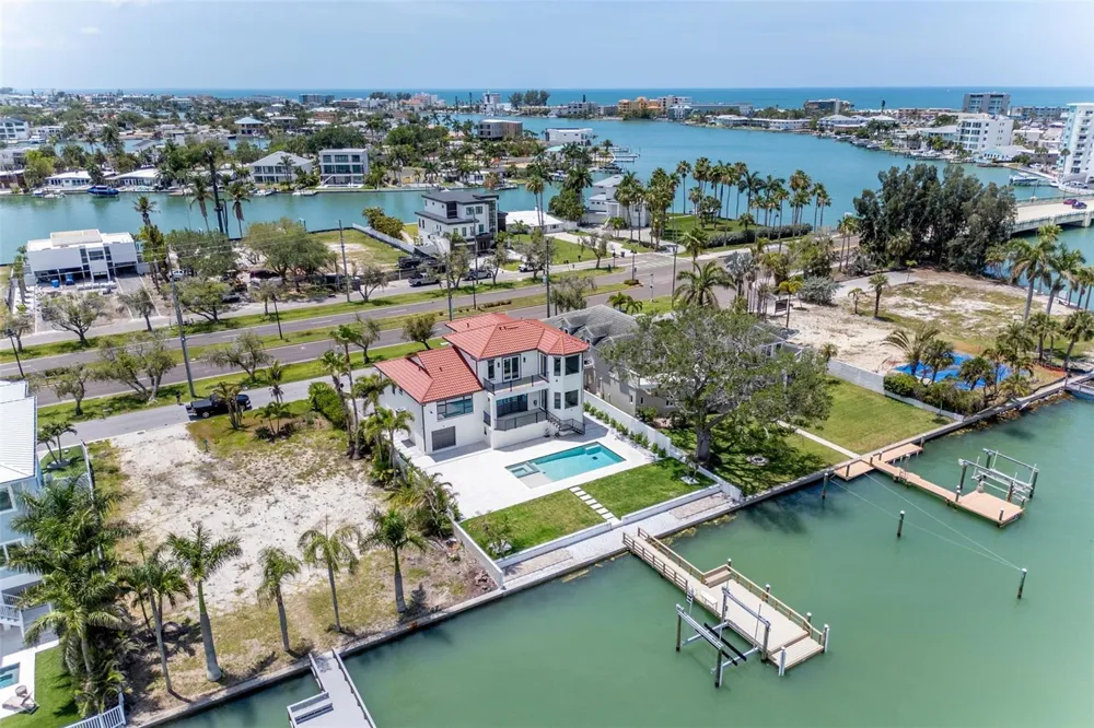4 PARADISE LANE Treasure Island, FL 33706