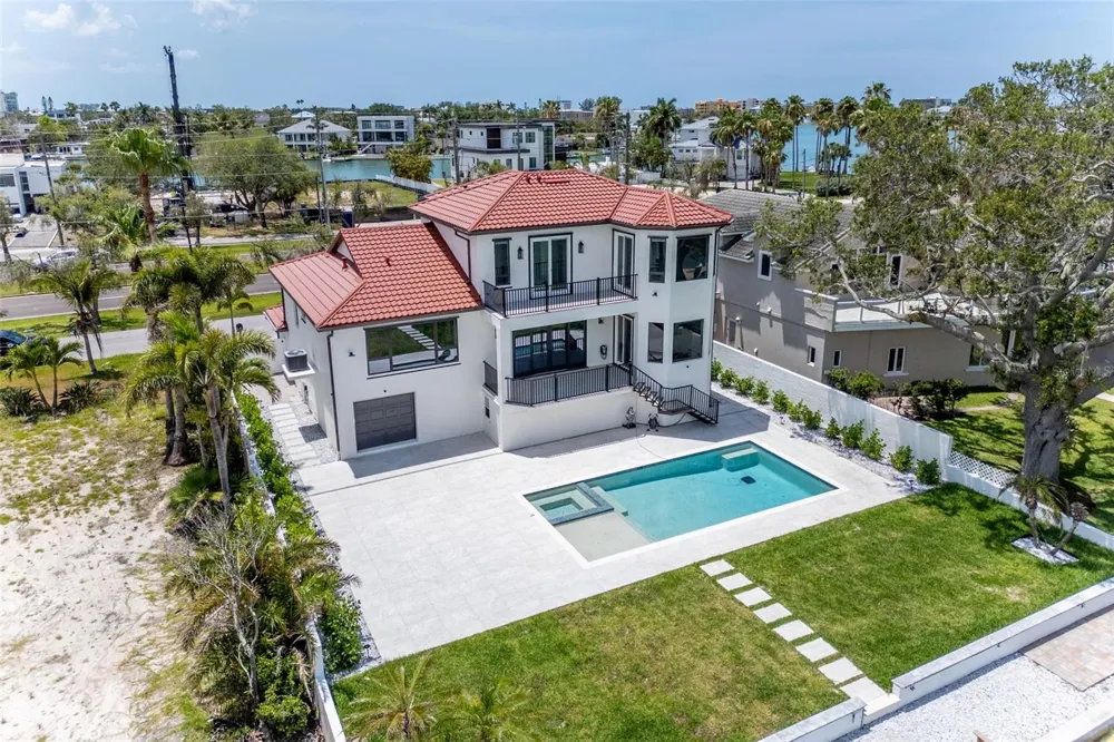 4 PARADISE LANE Treasure Island, FL 33706