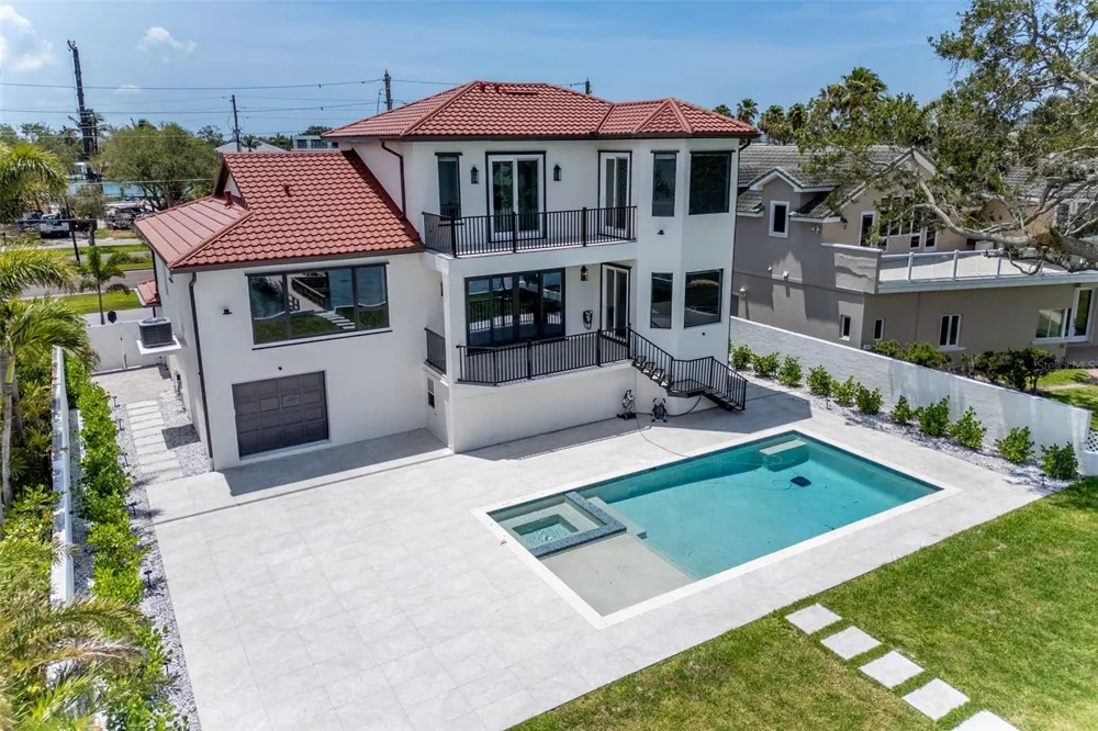 4 PARADISE LANE Treasure Island, FL 33706