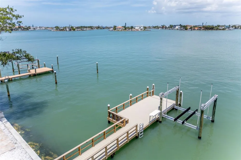 4 PARADISE LANE Treasure Island, FL 33706