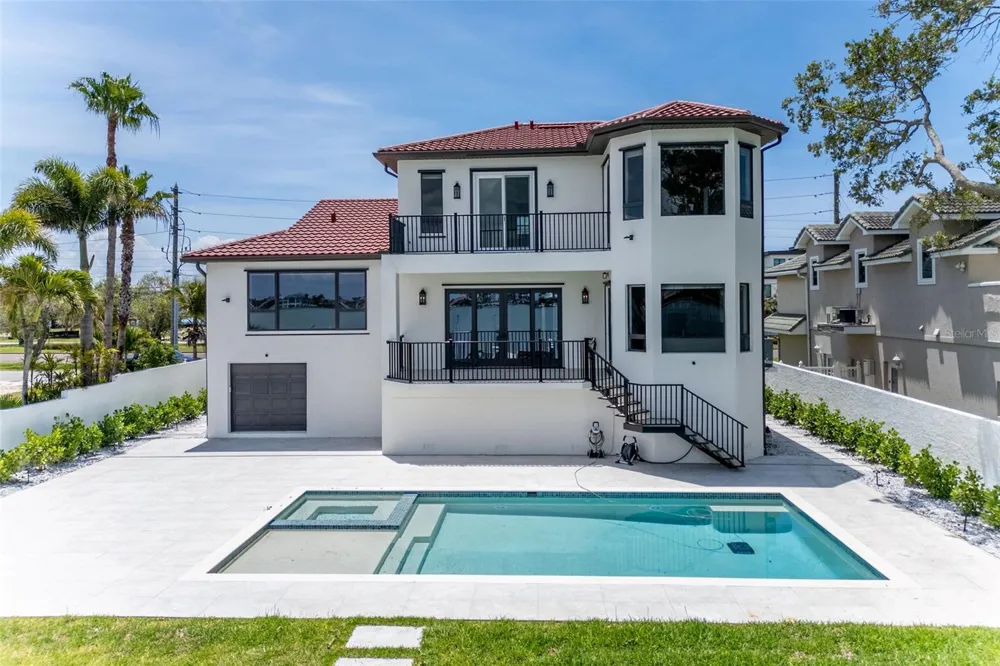 4 PARADISE LANE Treasure Island, FL 33706