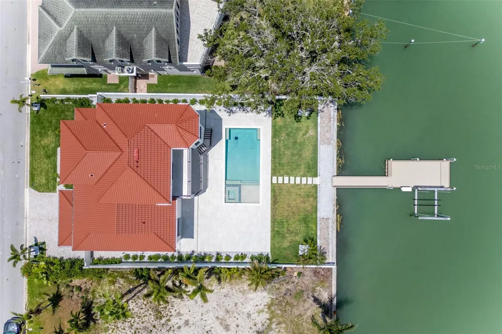 4 PARADISE LANE Treasure Island, FL 33706
