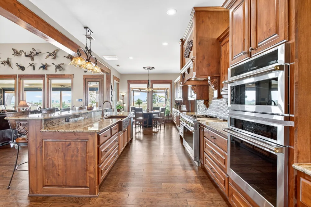 501 Alsdorf Road Ennis, TX 75119