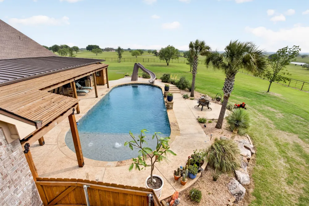 501 Alsdorf Road Ennis, TX 75119