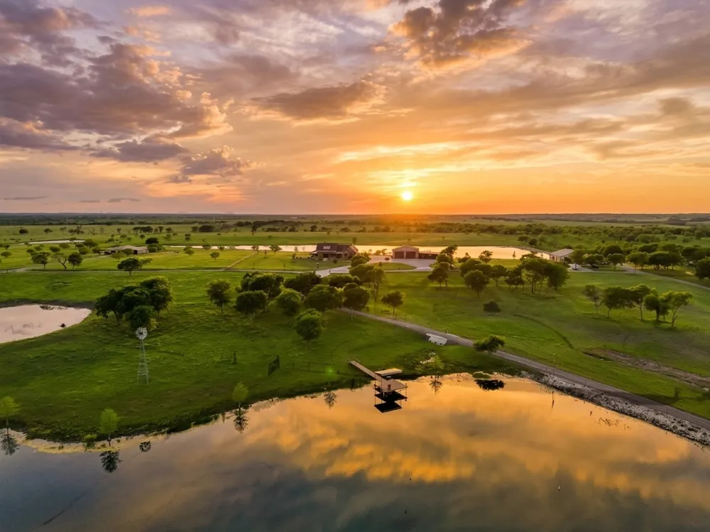 501 Alsdorf Road Ennis, TX 75119