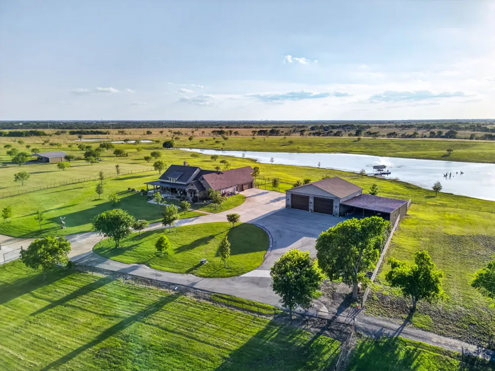 501 Alsdorf Road Ennis, TX 75119