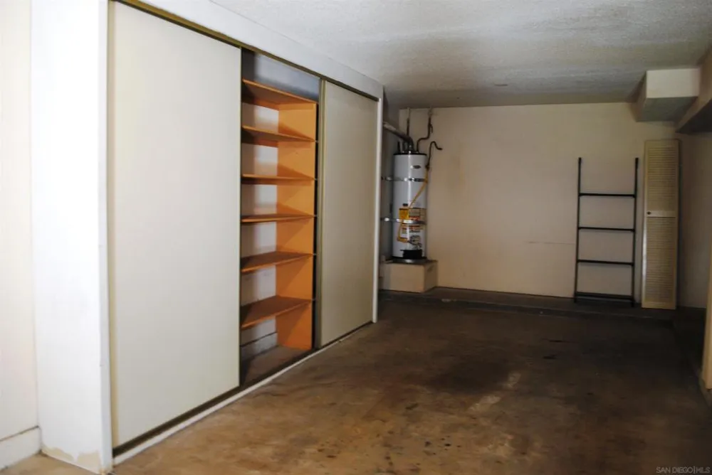 6116 Calle Mariselda #304 San Diego, CA 92124