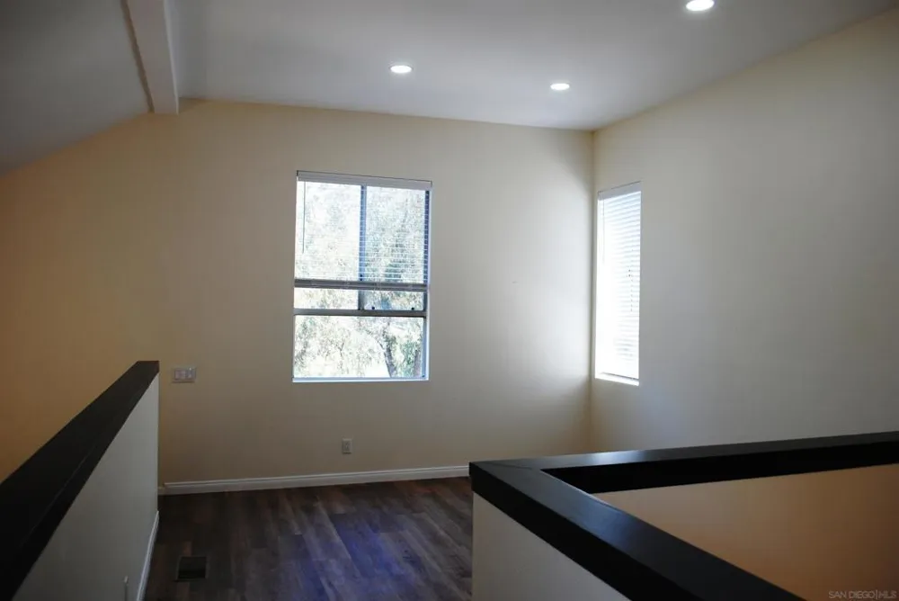 6116 Calle Mariselda #304 San Diego, CA 92124