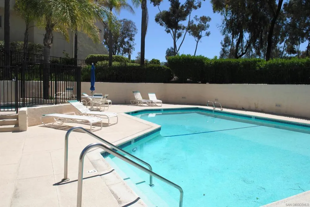 6116 Calle Mariselda #304 San Diego, CA 92124