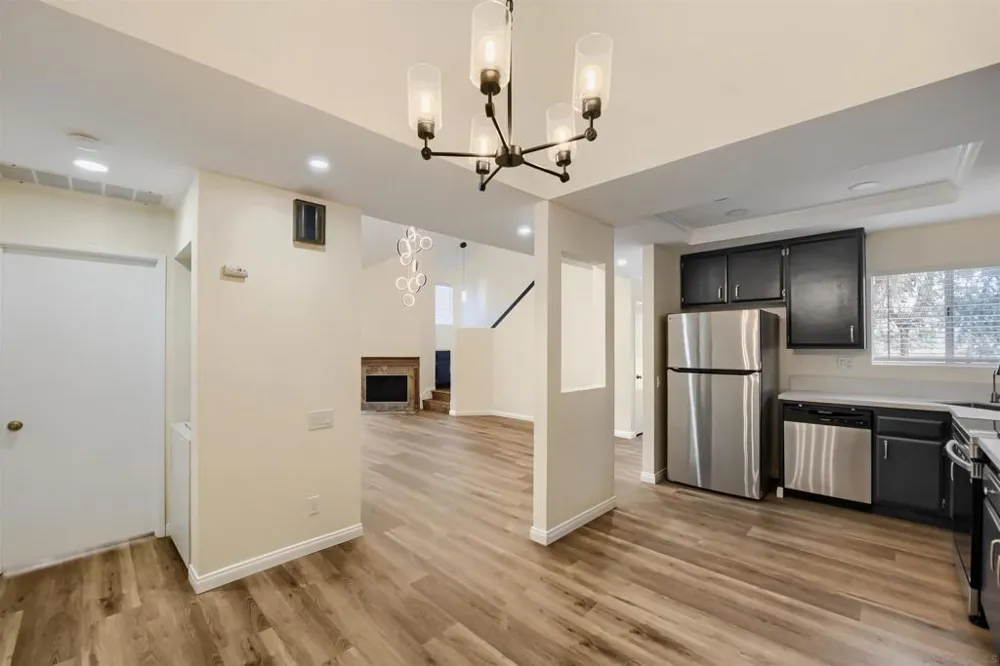 6116 Calle Mariselda #304 San Diego, CA 92124