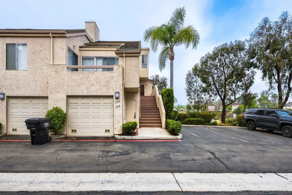 6116 Calle Mariselda #304 San Diego, CA 92124