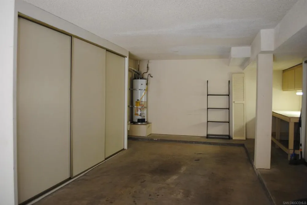 6116 Calle Mariselda #304 San Diego, CA 92124