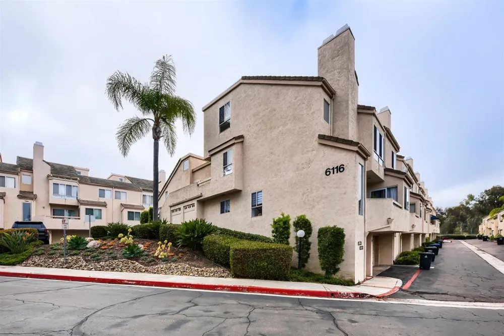 6116 Calle Mariselda #304 San Diego, CA 92124
