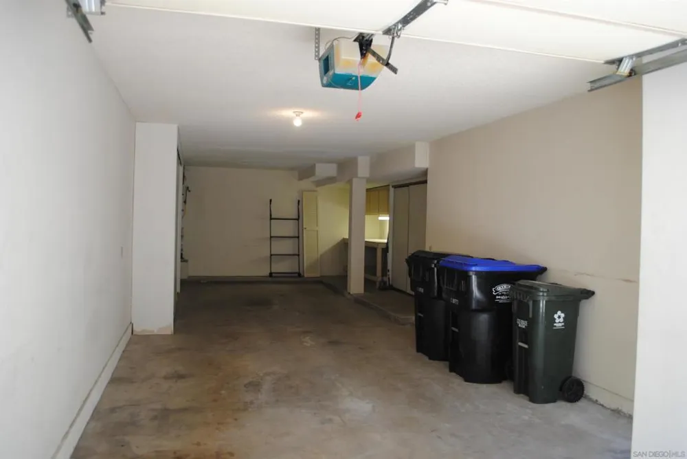 6116 Calle Mariselda #304 San Diego, CA 92124