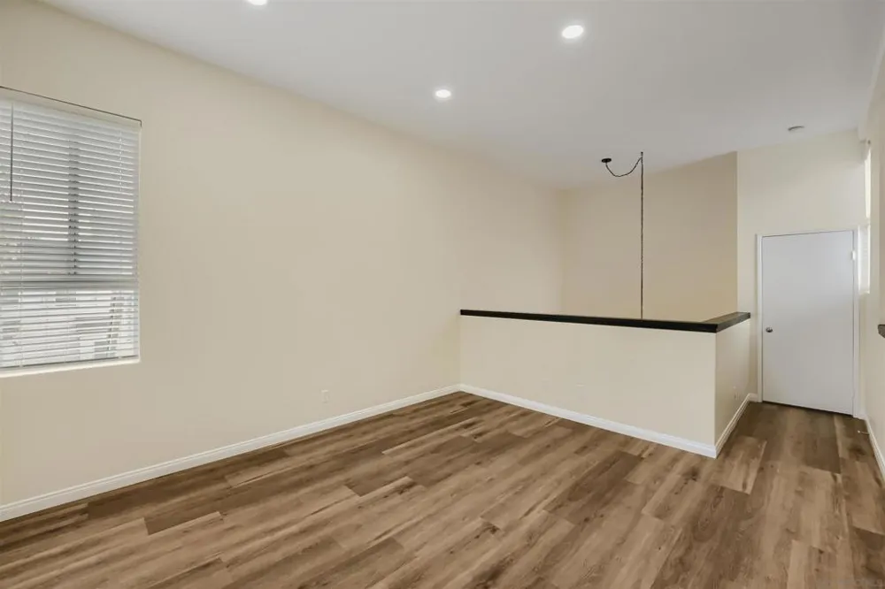 6116 Calle Mariselda #304 San Diego, CA 92124