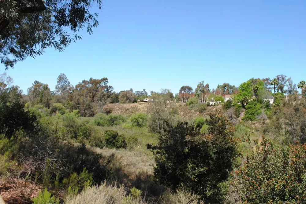 6116 Calle Mariselda #304 San Diego, CA 92124
