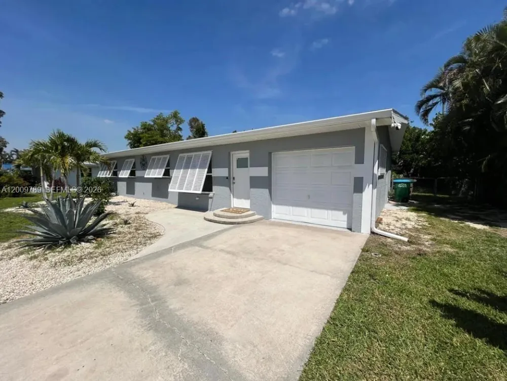 5221 York Ct #0 Cape Coral, FL 33904