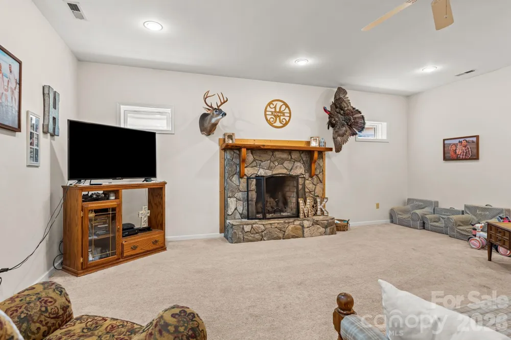 3341 Peniel Road Tryon, NC 28782
