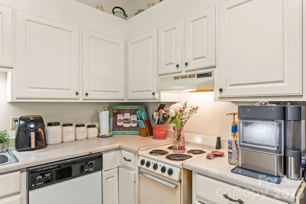 3341 Peniel Road Tryon, NC 28782