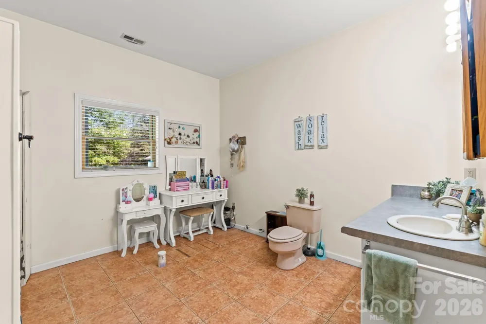 3341 Peniel Road Tryon, NC 28782