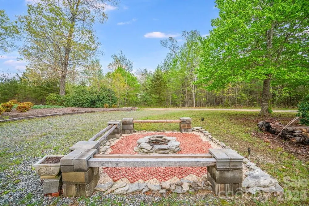 3341 Peniel Road Tryon, NC 28782