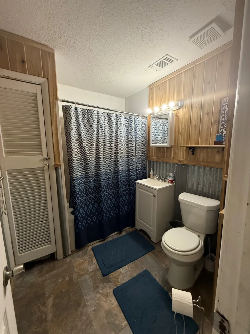 1006 Bishop Street Commerce, TX 75428