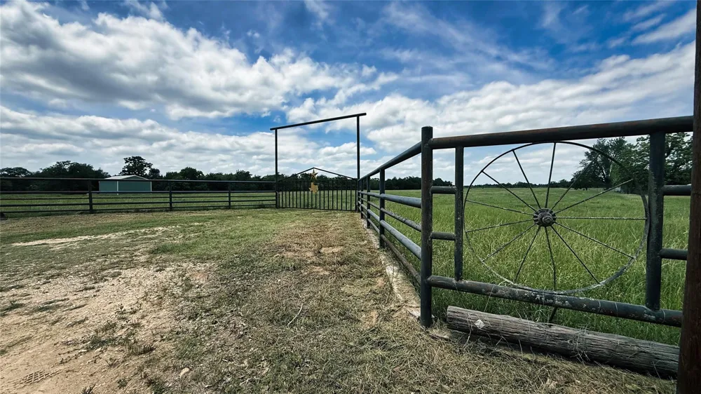County Road 317 Rockdale, TX 76567