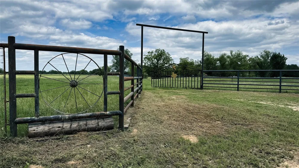 County Road 317 Rockdale, TX 76567