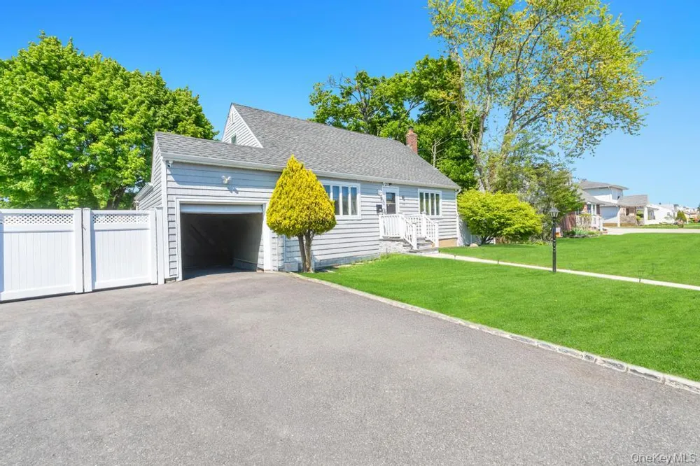 259 Rutherford Avenue Massapequa, NY 11758