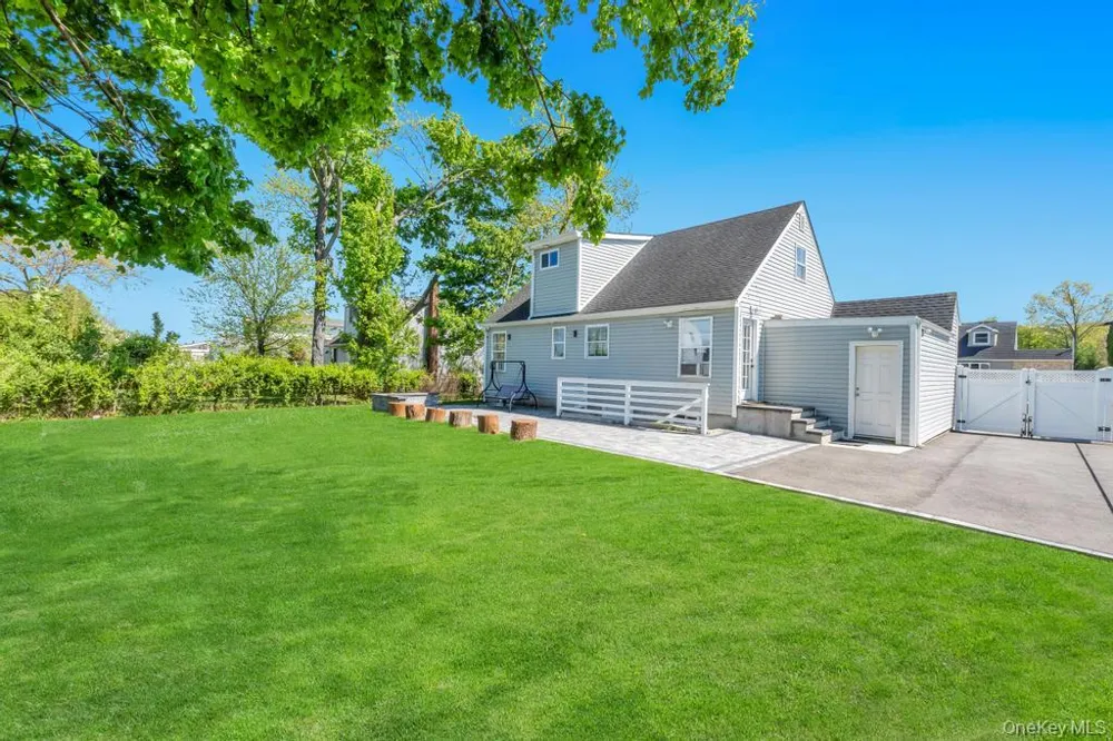 259 Rutherford Avenue Massapequa, NY 11758