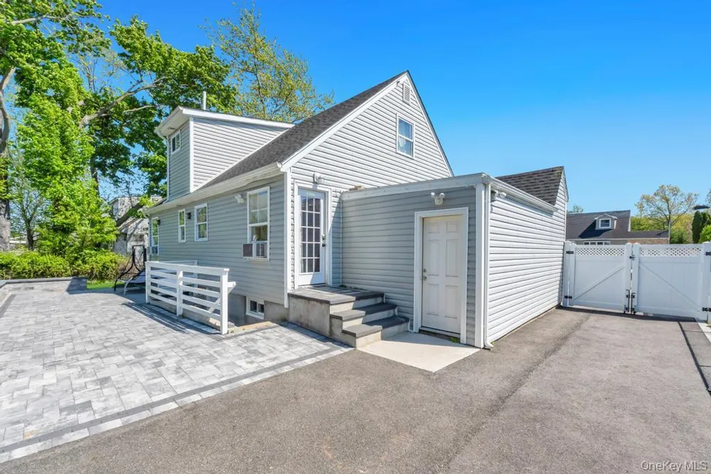 259 Rutherford Avenue Massapequa, NY 11758