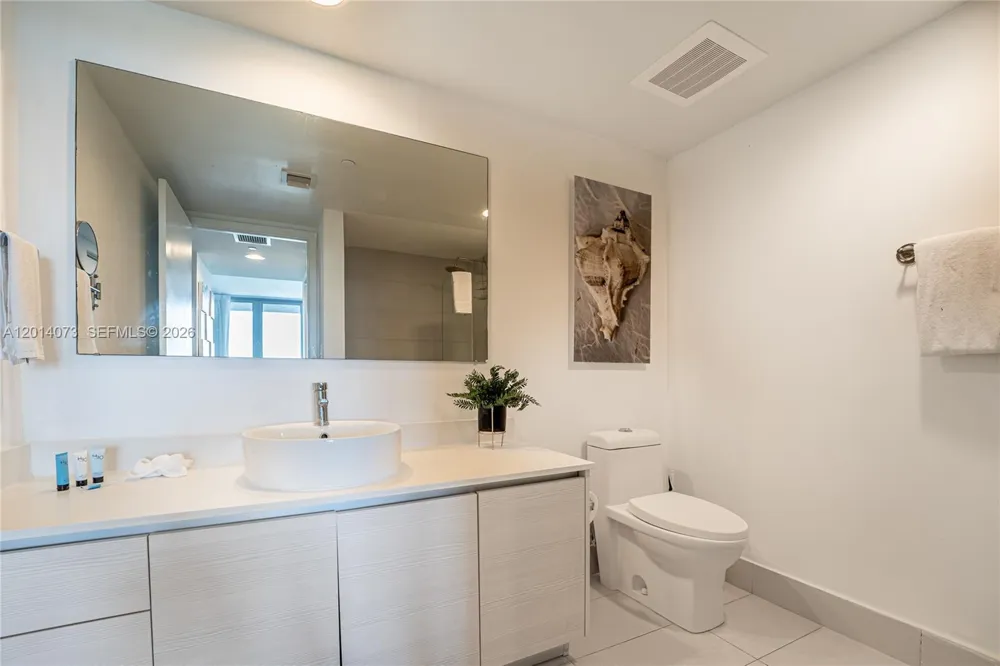 2602 E Hallandale Beach Blvd #R806 Hallandale Beach, FL 33009